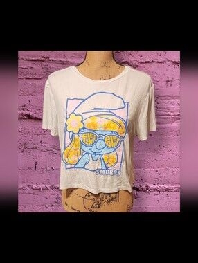 Smurfs X Unique Vintage Cropped Grapgic Tee Feturing A Retro-style Smurfett